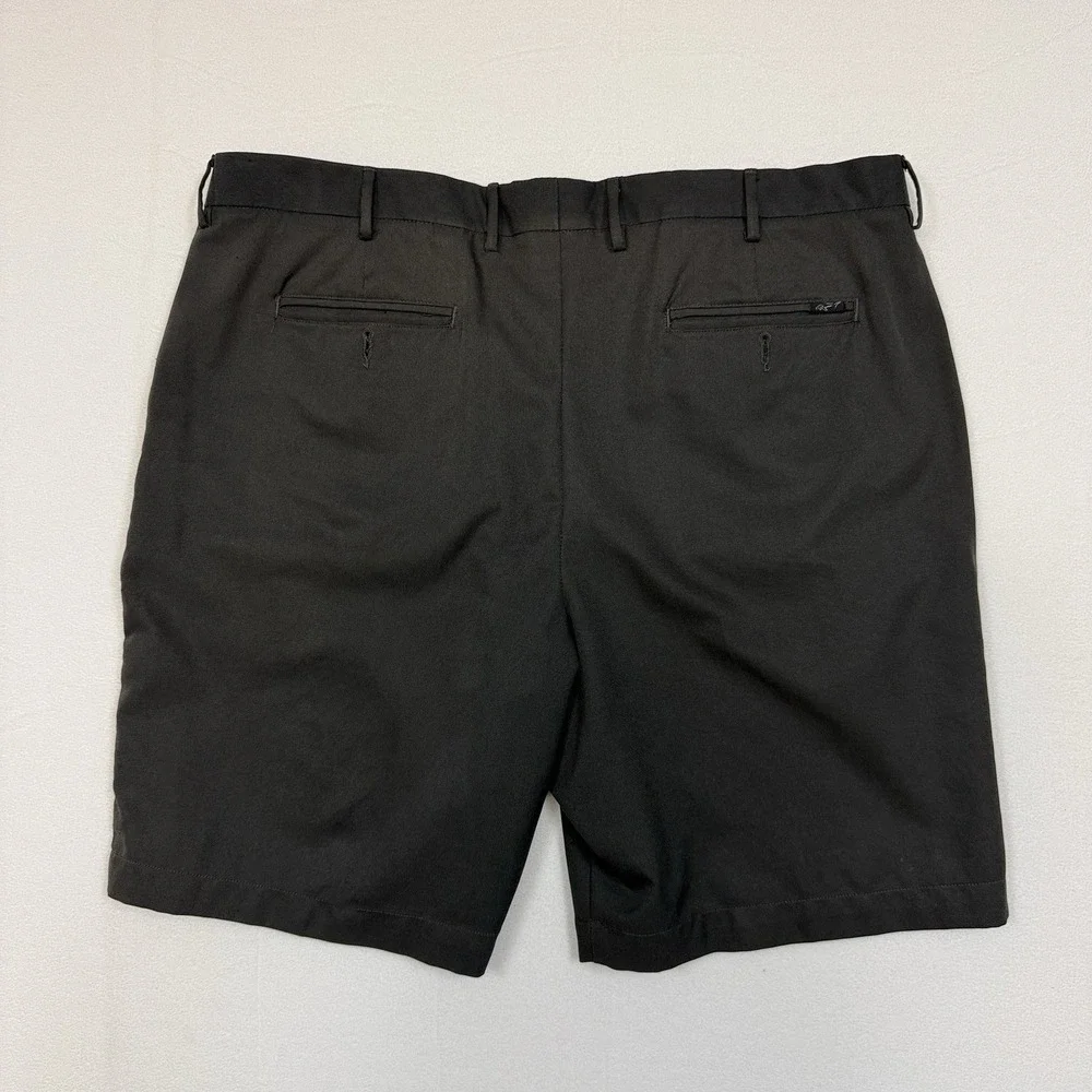 Greg Norman Golf Shorts Mens‎ 42 Gray Performance Flat Front Casual Stretch